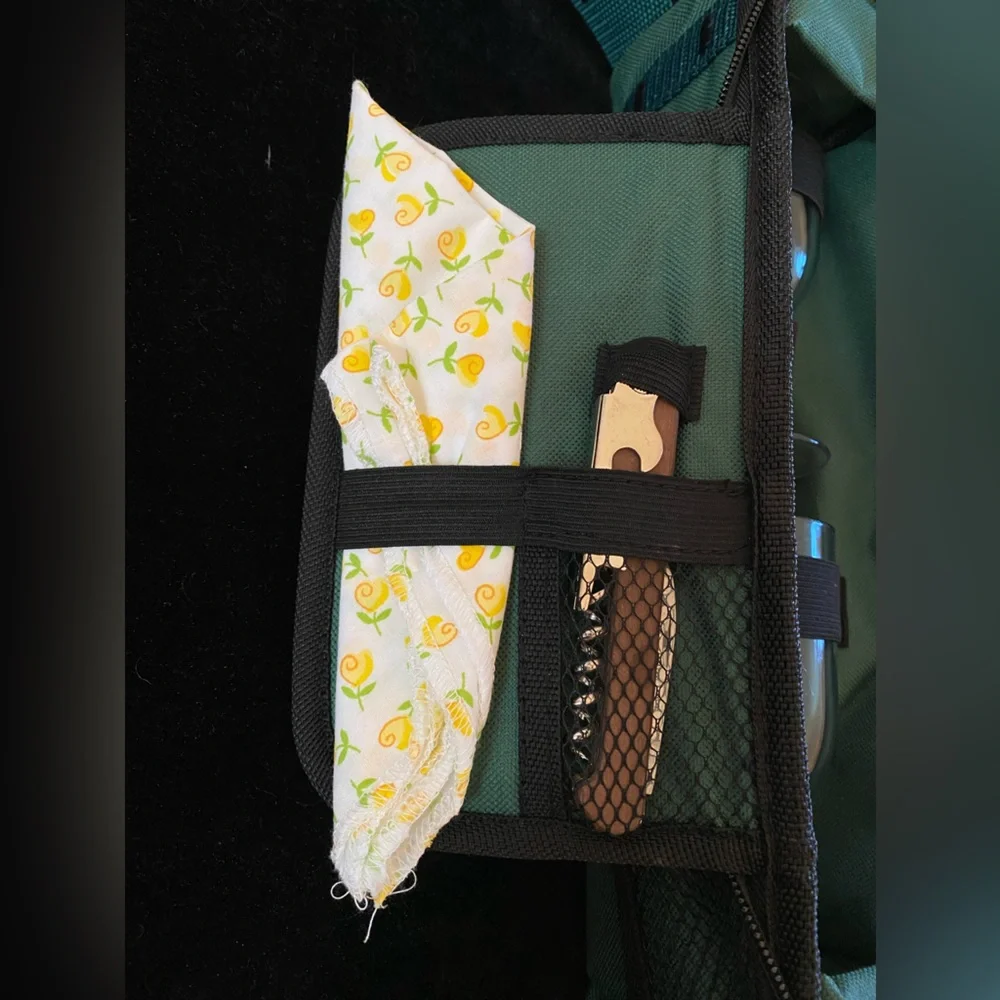 Picnic Time Estate Insulated Wine Tote with Service For two in Hunter Green nWOT